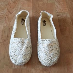 Brand new, unworn cute crocheted flats
